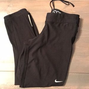 Women’s Nike relay legging